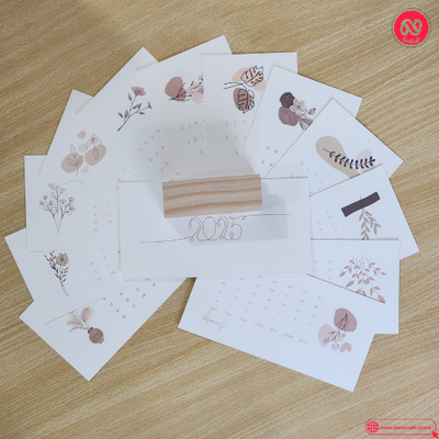Minimal Desk Calendar -Elegance in Dates_img_3