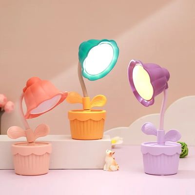 Cute Flower Shape Night Light LED Table Lamp USB Charging Desktop Accessories Students Study Reading Light Children's Gifts_img_0
