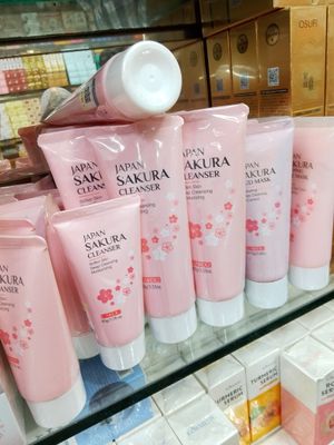 JAPAN SAKURA Cleanser Face Wash_img_2