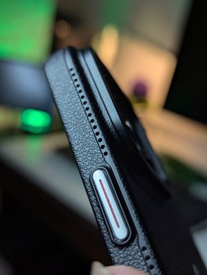 Textured Black Leather Finish Polycarbonate Case_img_2