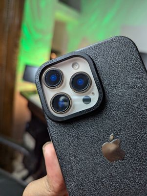 Textured Black Leather Finish Polycarbonate Case_img_1