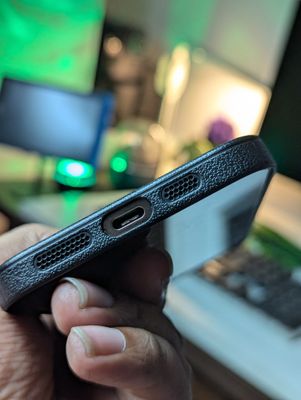 Textured Black Leather Finish Polycarbonate Case_img_4