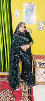 celebrity party saree deep green_img_4