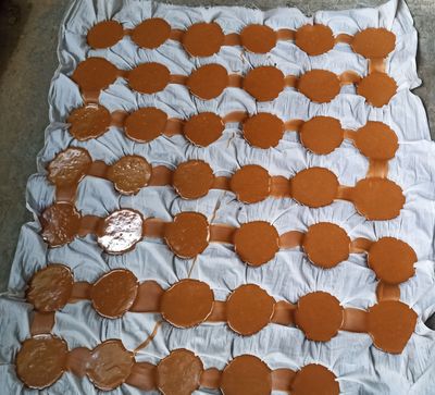 কেমিক্যাল মুক্ত যশোরের খেজুরের পাটালি গুড়। কৃষি ও সেবা date palm jaggery_img_2