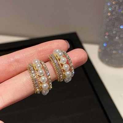 Pearl Luxe Earrings_img_1