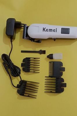 Kemei Km-809 A Rechargeable Electric Trimmer (White)_img_1