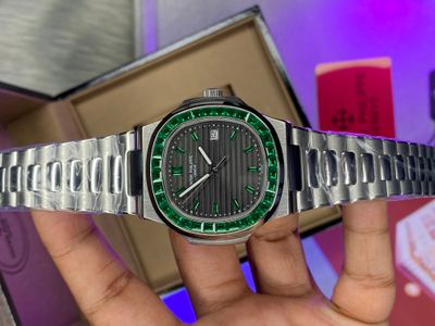 Patek Philippe Nautilus Emerald – Mastercopy Watch_img_1