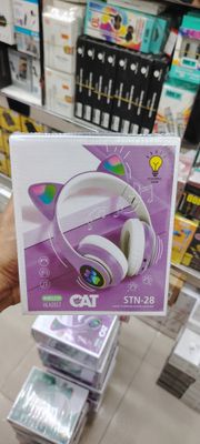 STN-28 Cute Cat Ears Stereo Bass LED Wireless Headphones_img_3