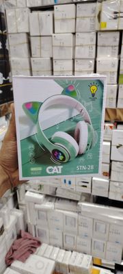 STN-28 Cute Cat Ears Stereo Bass LED Wireless Headphones_img_5