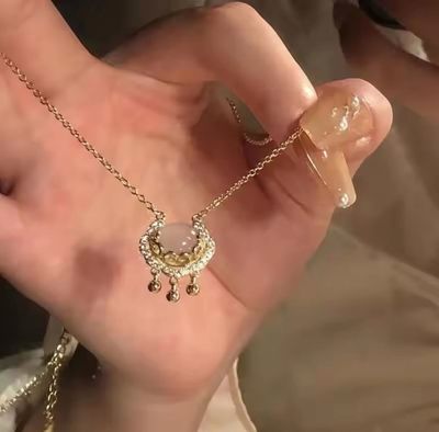 Pretty stone chain. Golden and silver both Available_img_6