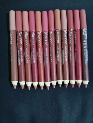 💋Flarnnor Matte Color Lipstick💋_img_2