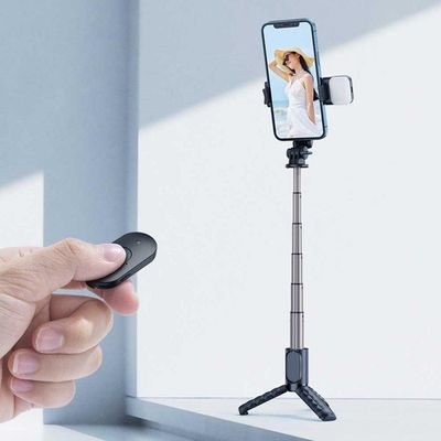 Mcdodo SS-1781 Wireless Selfie Stick Tripod with Single Light-Black_img_2