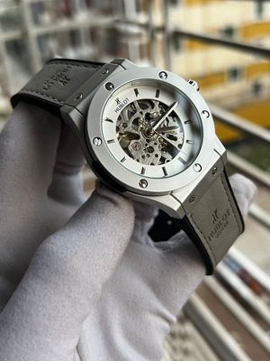 Hublot Automatic White Dial Grey Velvet Belt_img_0