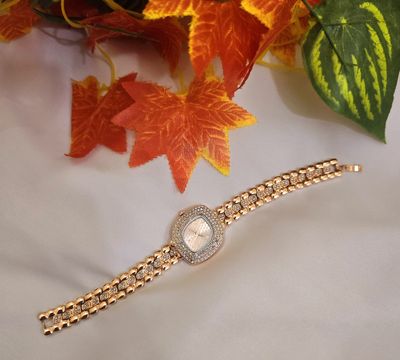 women watch_img_3