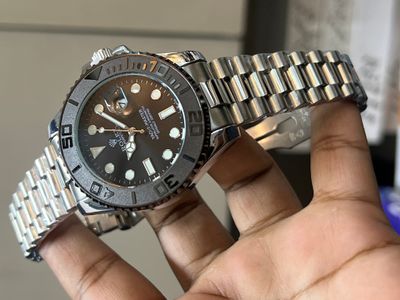 ROLEX YACHT MASTER CHAIN BLACK BEZEL BLACK DIAL SWEEP_img_0