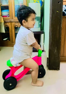 পুরাতন মডেলের বেবি সাইকেল।_img_3