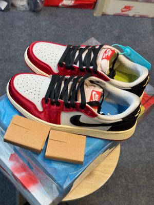 Air Jordan 1 Low OG x Trophy Room_img_0