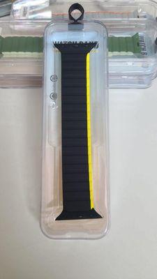 Stop Line Magnet Strap For Smart Watch- 22 mm- Black+Yellow Color_img_0
