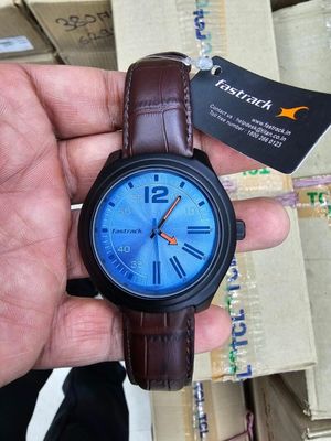 Fastrack NP3198AL02 Road Trip Quartz Analog Blue Dial Leather Strap Watch_img_0