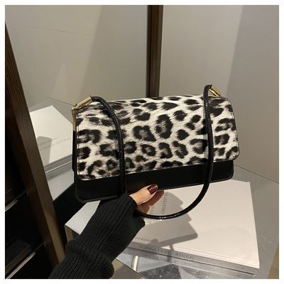Glossy Tiger print shoulder bag_img_1