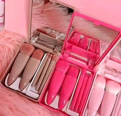 5pcs 𝐬𝐡𝐞𝐥𝐥 Makeup brush 𝐬𝐞𝐭 𝐰𝐢𝐭𝐡 𝐦𝐢𝐫𝐫𝐨𝐫_img_0