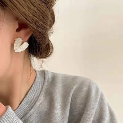 Heart ear stud_img_3