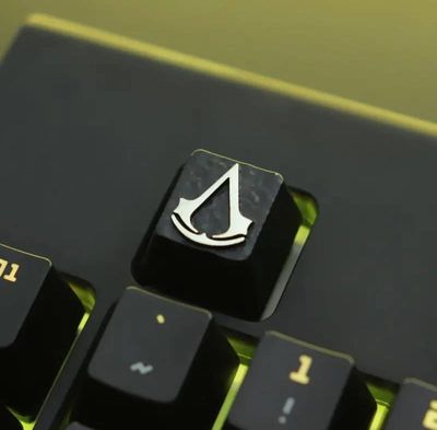 Assassin's Creed - Silver - Zinc-plated Aluminum Artisan R4 Keycaps_img_0