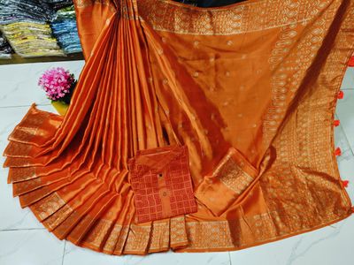 Premium Bodhuya Japani Silk Saree & Panjabi Set_img_9