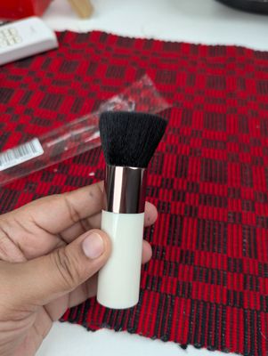 ULTA Beauty – Kabuki Face Brush_img_1