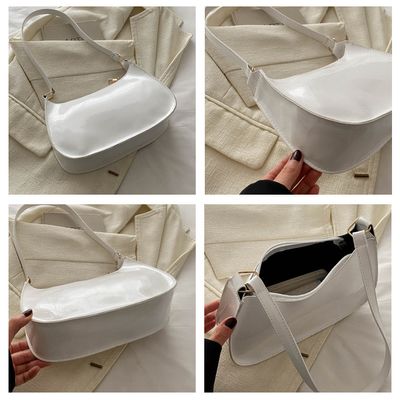 Glossy shoulder bag_img_13