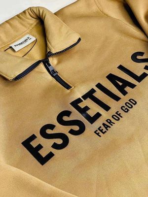 ESSETIALS_img_0