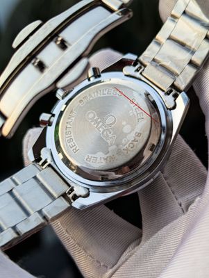 Omega Speedmaster Snoopy Edition_img_4