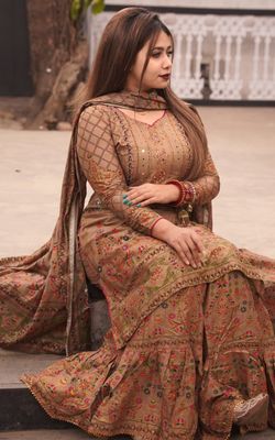 প্রিমিয়াম গাউন থ্রি পিস  (অরিজিনাল)_img_1