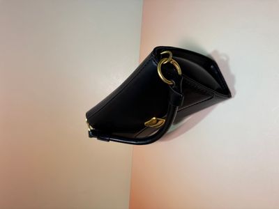 Sleek Black Handbag_img_3