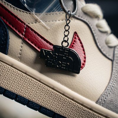 Air Jordan 1 Low x The North Face (1:1)_img_2