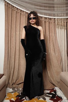 Velveteen Black Gloved Dress_img_3
