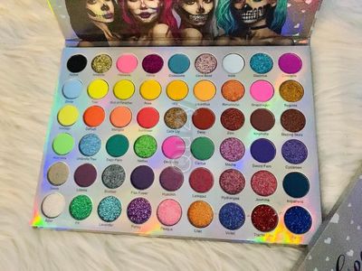 Geamei 54 Color Eyeshadow Palette
