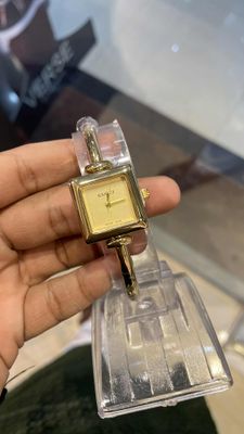 Gucci 1900L Vintage Champagne Dial Female_img_0