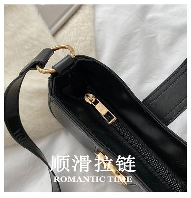 Solid shoulder bag_img_10
