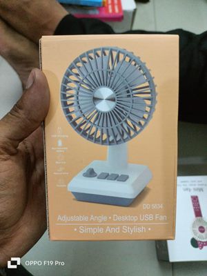 Adjustable Desktop USB Fan – Stylish, Portable & Rechargeable Mini Fan_img_3