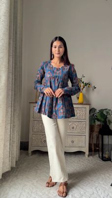 Blue Scalloped Neck Full Sleeve Top_img_0