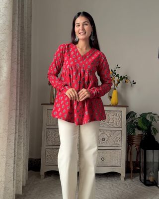 Red Full Sleeve V Neck Pure Cotton Top_img_0