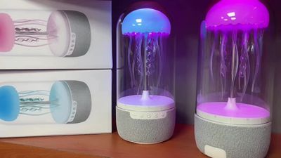 Creative Bluetooth Jellyfish Speaker with Colorful Octopus Lights_img_4