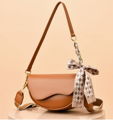 Saddle Luxe Shoulder Bag_img_1