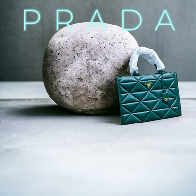 Luxurious Prada Handbag For Women's_img_0