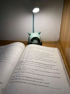 Bug Shaped LED Desk Lamp_img_1
