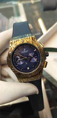 HUBLOT BELT ENGRAVED GOLDEN CASE BLUE DIAL BLUE BELT_img_0