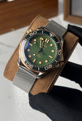 Omega 007 Green