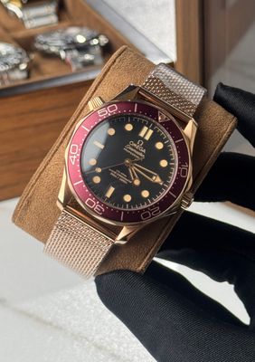 Omega 007 Red