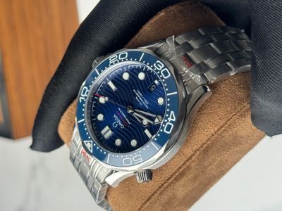 Omega Seamaster blue dial master_img_1